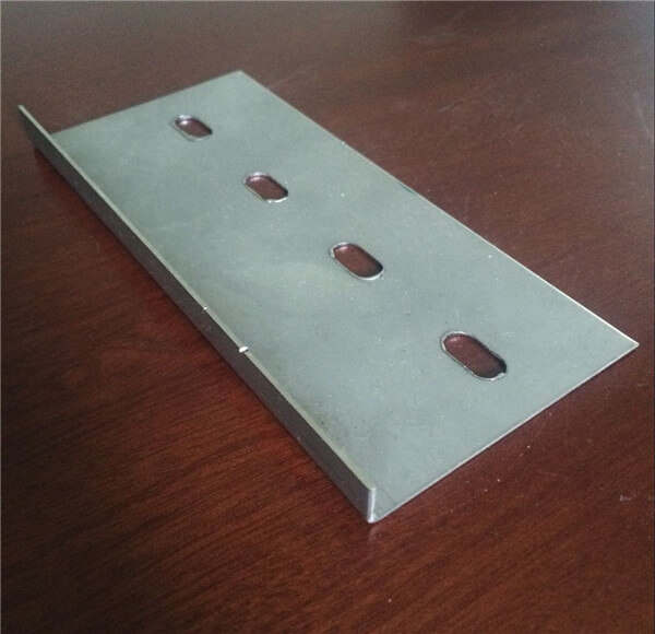 電纜橋架安裝連接片在外面還是里面好(圖1) 橋架連接片