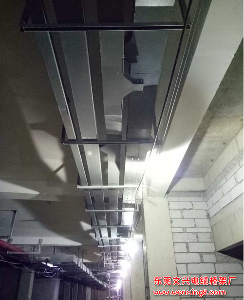 電纜橋架是什么?(圖1) 電纜橋架是什么?(圖1)